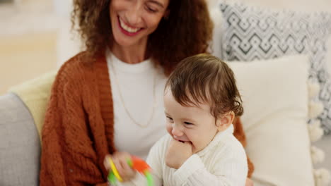 Babyliebe,-Guckuck-Und-Glückliche-Familieneltern-Spielen