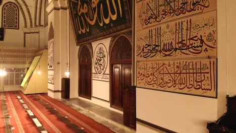 interior de la más hermosa mezquita gigante histórica del mundo