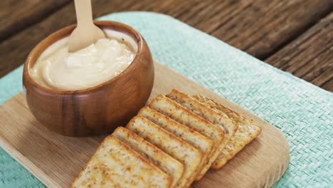 Slices-of-bread-and-cheese