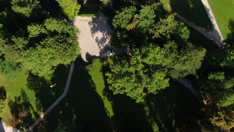 Eine-Drohne-Schoss-über-Eine-Burg-Snejnik-In-Slowenien