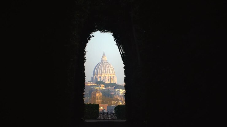 Looking Through Aventine Hill Keyhole