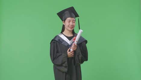 graduado con diploma