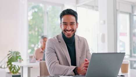 Hombre-De-Negocios,-Cara-Y-Computadora-Portátil-En-La-Oficina-De-Inicio