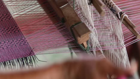 making papyrus mats
in udonthani province, thailand