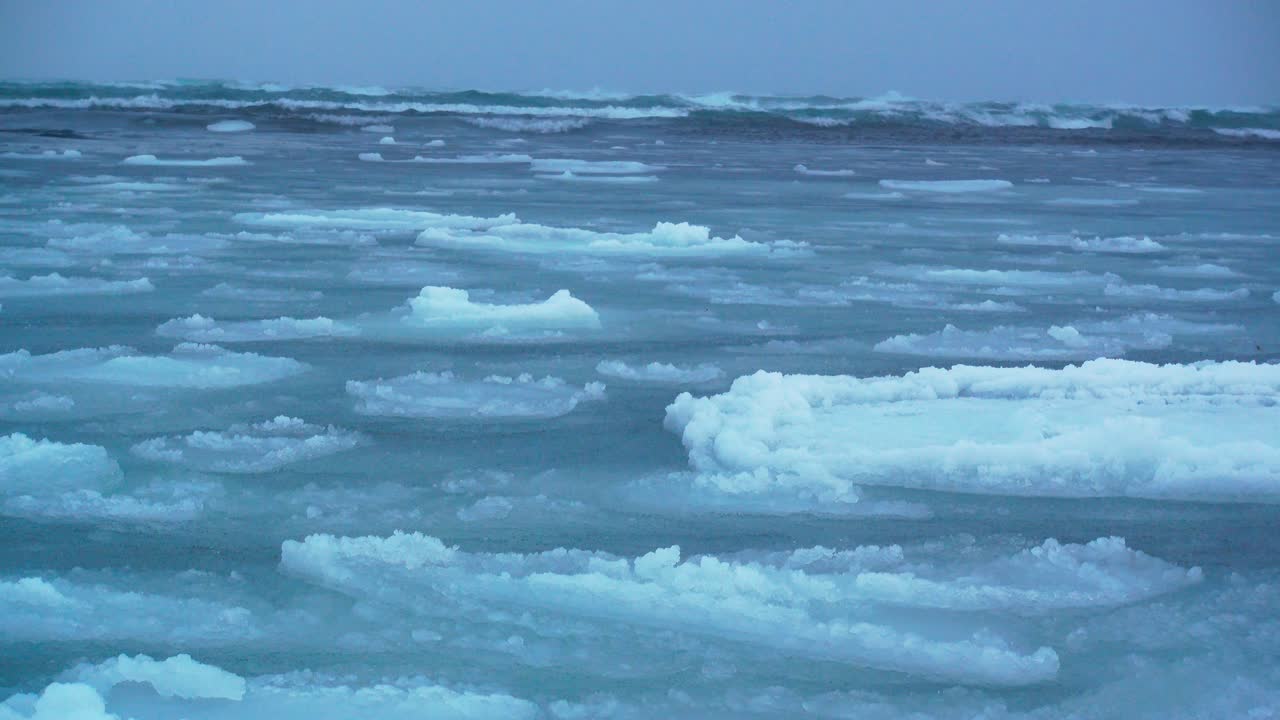 Ice drift in northern Hokkaido, Sea of Okhotsk