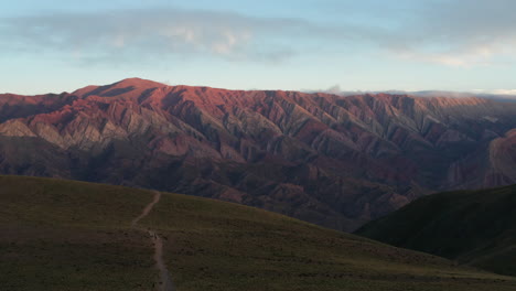 Serranias-el-Hornocal,-Cerro-de-14-Colores,-Argentina,-wide-aerial-shot-forward