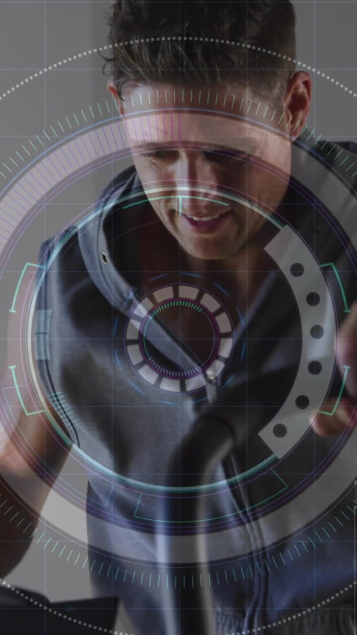 Animation af scanning over en mand, der løber i et fitnesscenter.