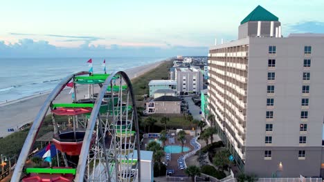 Antenne-über-Dem-Riesenrad-In-Carolina-Beach-NC,-Vergnügungspark-North-Carolina-Boardwalk