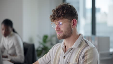 two colleagues working in the office