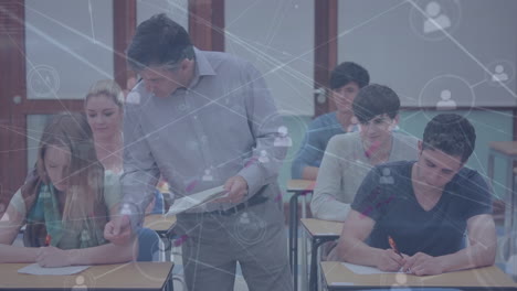 animación de la red de conexiones entre diversos estudiantes y profesores en la universidad