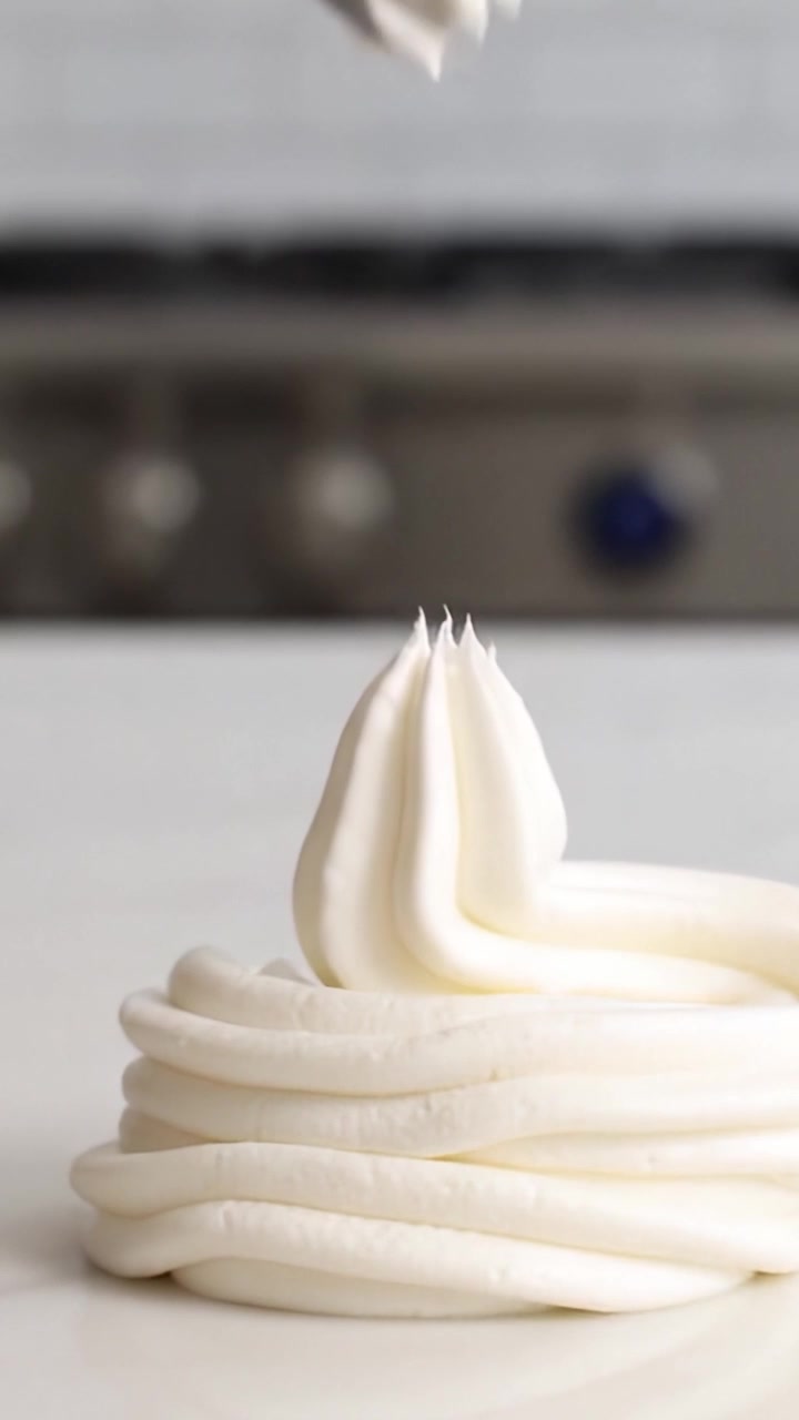 A Step-by-Step Journey of Creating Decadent Whipped Cream: From Piping to Perfect Swirls, Elevate Your Dessert Aesthetics with Simple Techniques