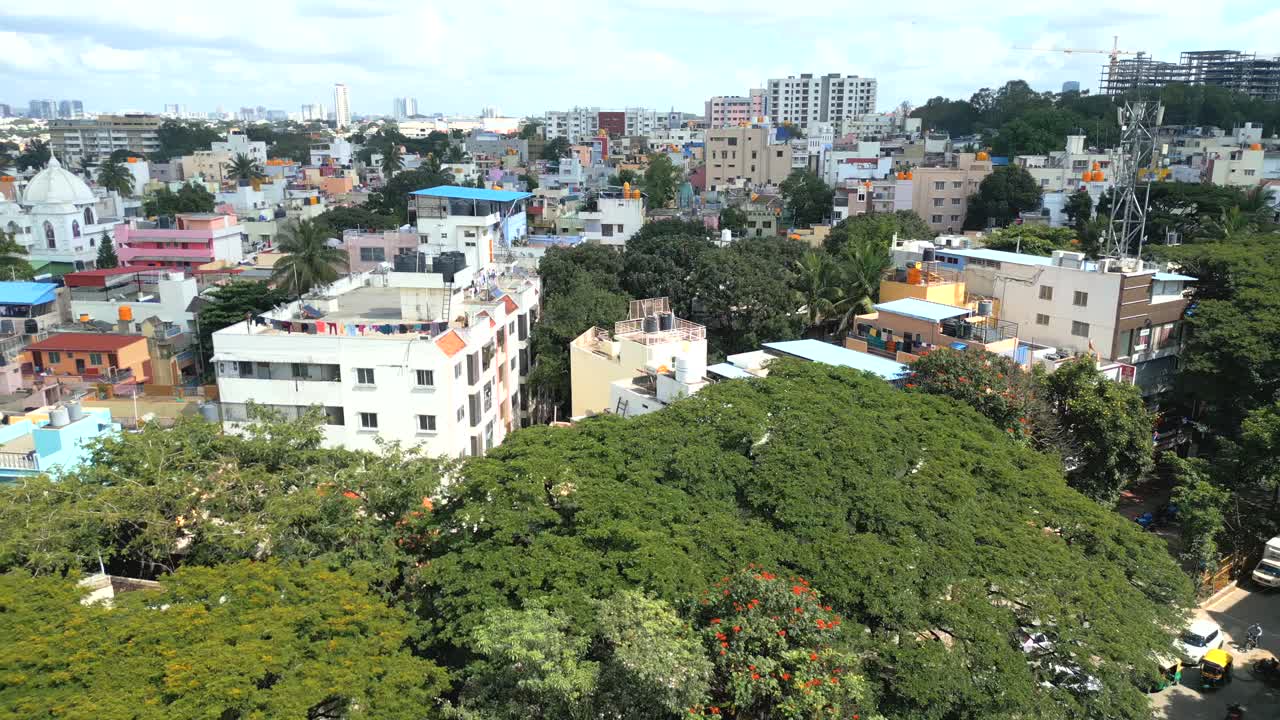 방갈로르  닝 왼쪽