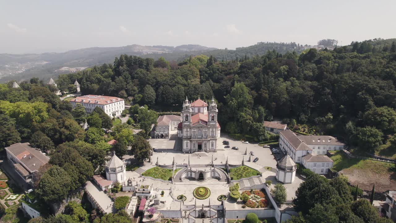 vista panorámica del santuario de bom jesus do monte, braga