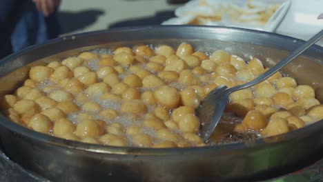 Turkish-style-traditional-donut-is-cooked