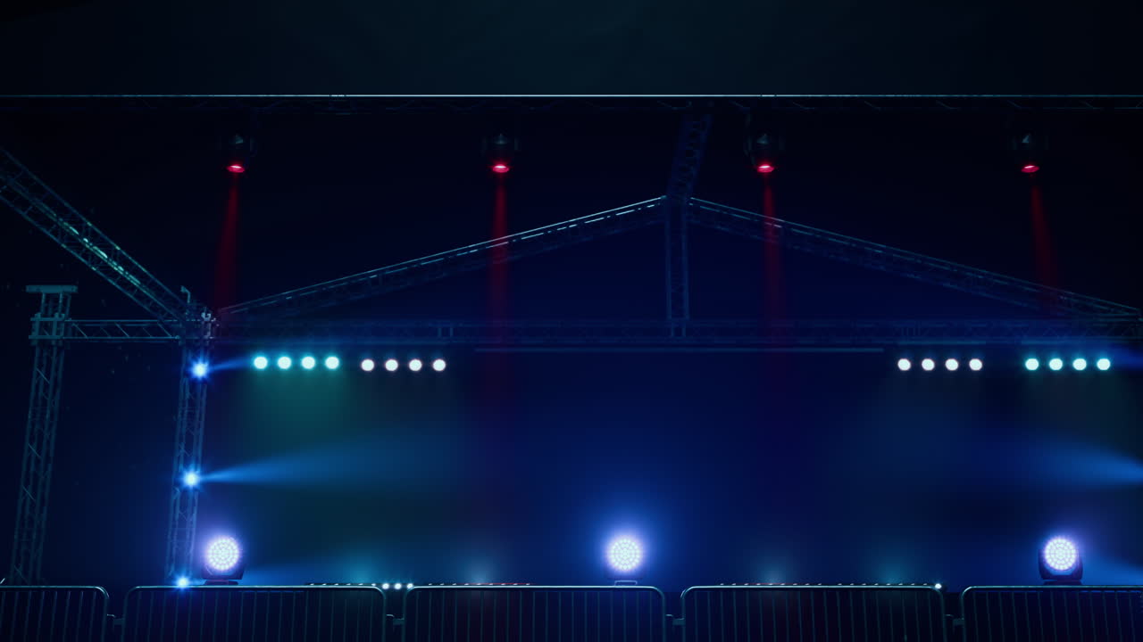 escenario vacío por la noche con iluminación