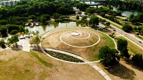 Vista-De-Drone-Del-Parque-En-Austin,-Texas