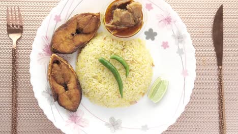 bangladeshi fish curry with rice