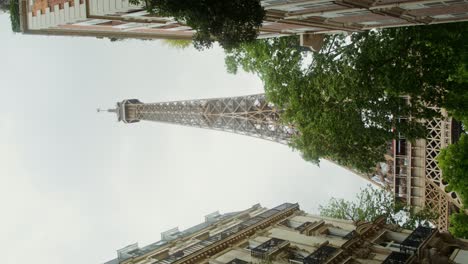 la torre eiffel en parís