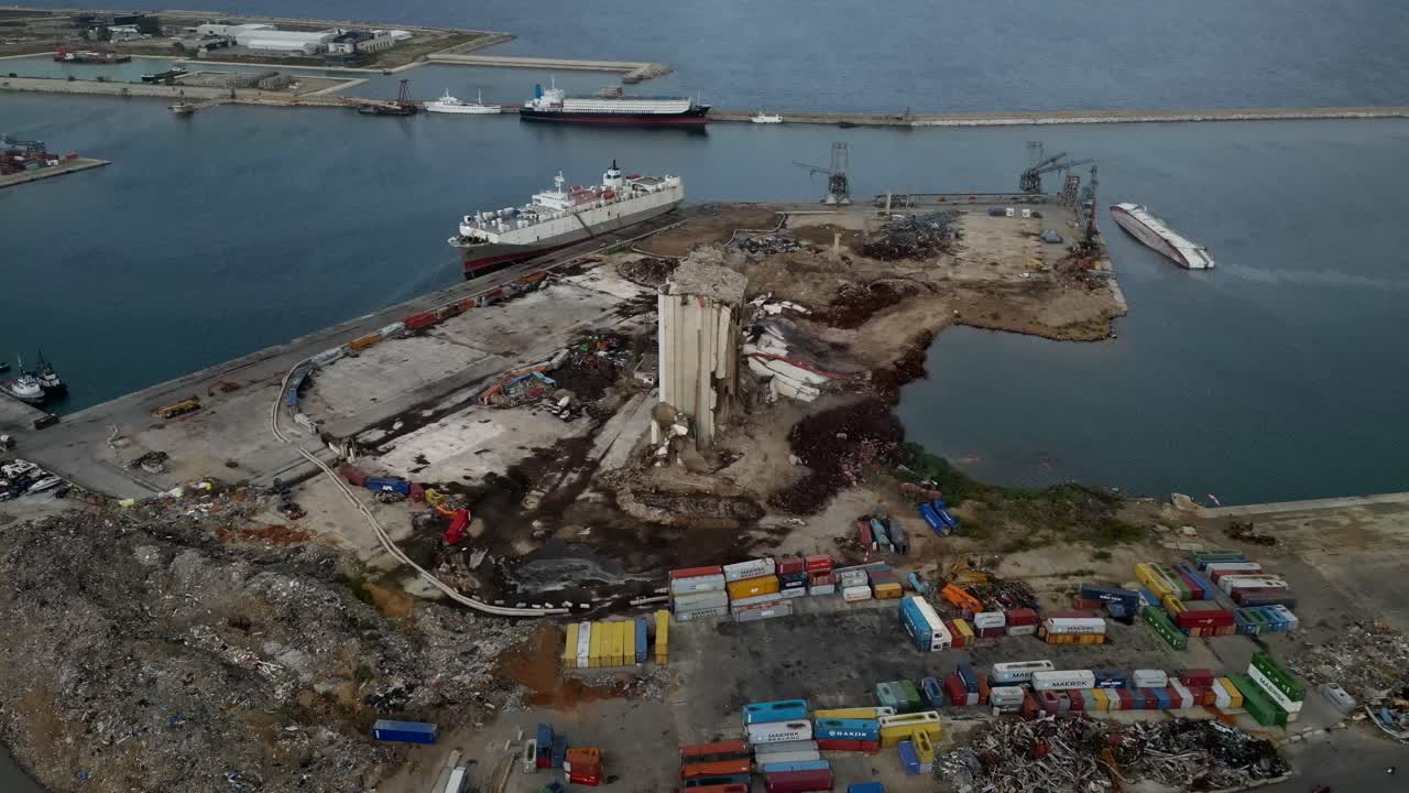 레바논의 베이루트 항구에서 발생한 폭발 이후의 공중 조류 시각