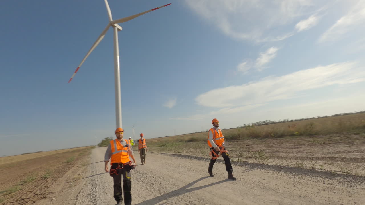 команда по техническому обслуживанию ветряных турбин