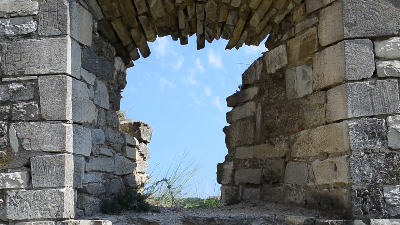 Fortaleza ucraniana, antigua. Fortaleza de Kamenets-Podolski, Ucrania