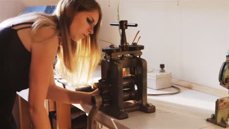 Woman-manufacturing-ring