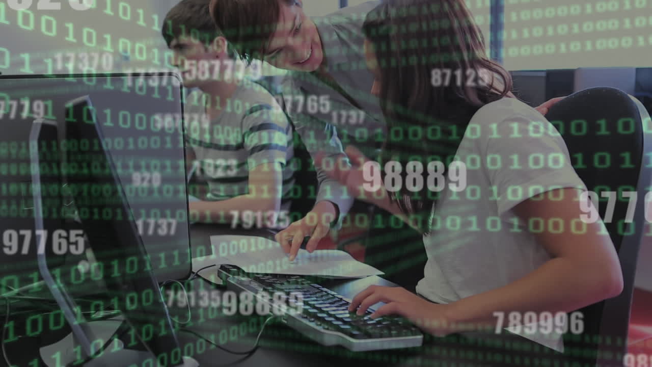 procesamiento de datos de codificación binaria contra un grupo de estudiantes universitarios que usan computadoras