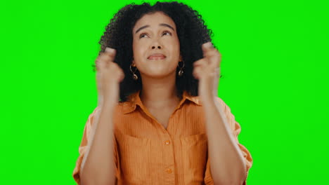 pantalla verde, esperanza y mujer con los dedos cruzados