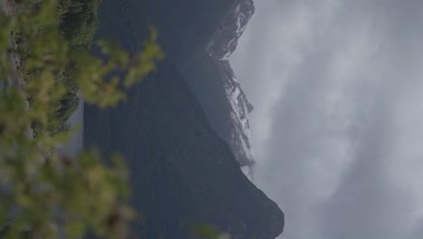 Snow-capped-mountains-and-lakes-in-the-forests-of-Patagonia,-Argentina