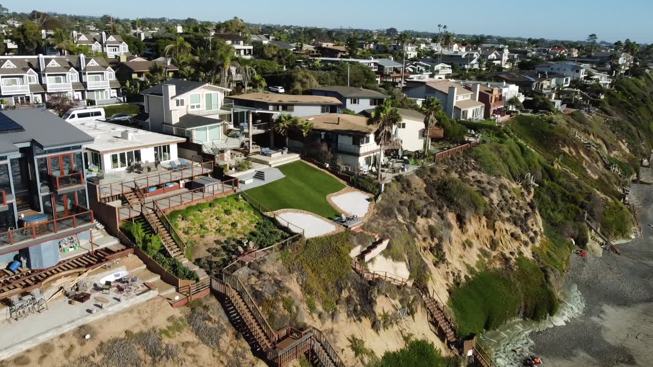 fotografía aérea - costa con casas frente a la playa