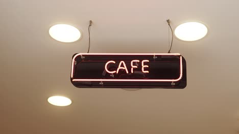 el letrero del café de neón