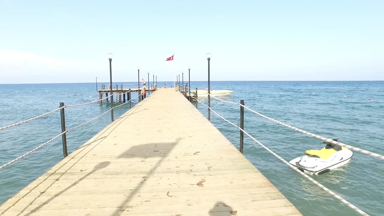 케메르 의 벨디비 해변 에 있는 보트 도크