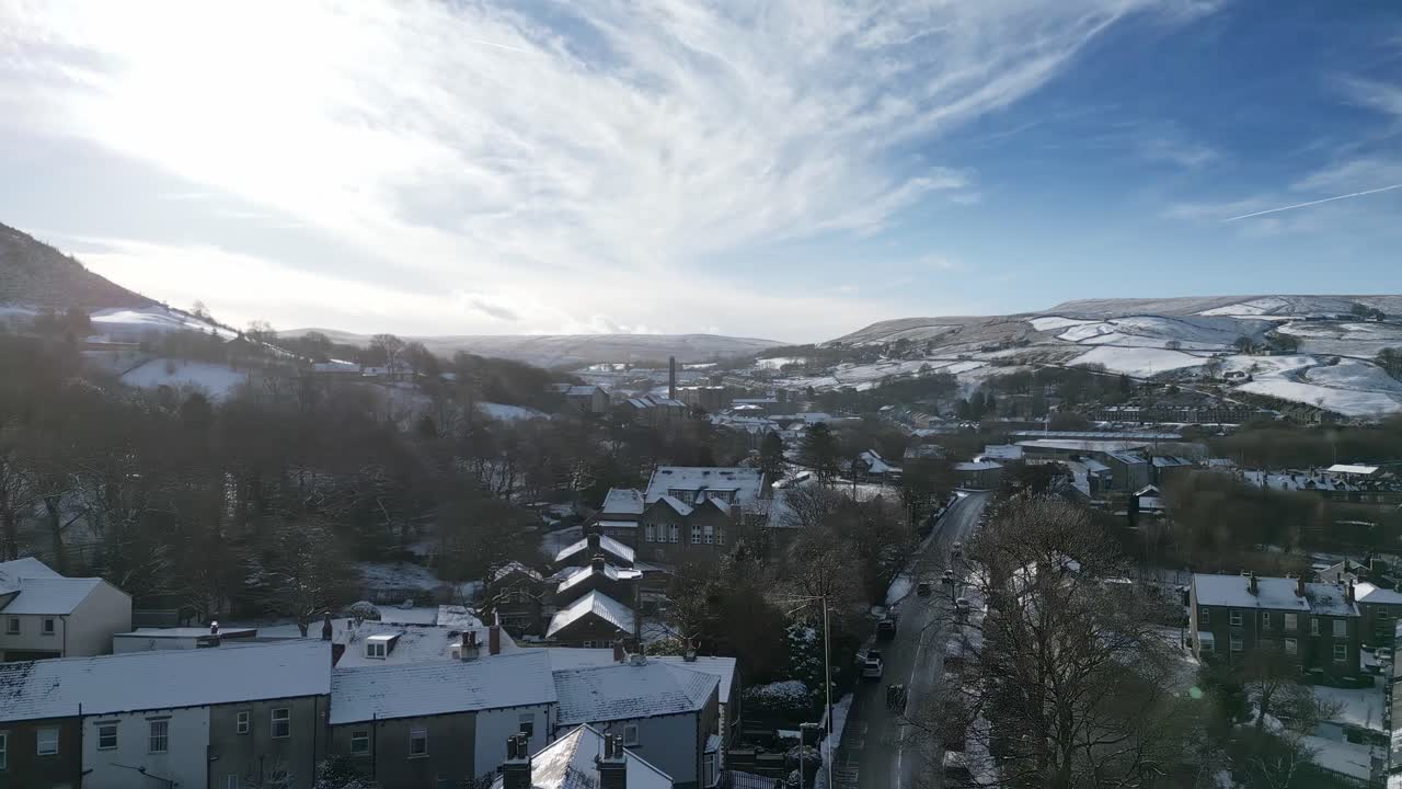 눈 덮인 지붕 꼭대기 파노라마 4k 마스덴 마을 웨스트 요크셔, 엔드랜드