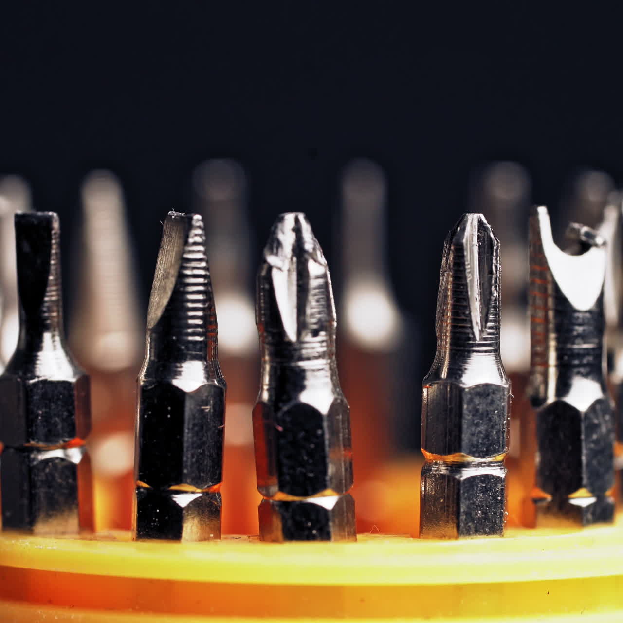 Set of heads for screwdriver