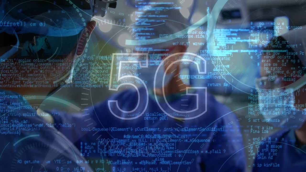 animazione dell'elaborazione dei dati e 5g su chirurghi maschi e femmine caucasici durante l'operazione