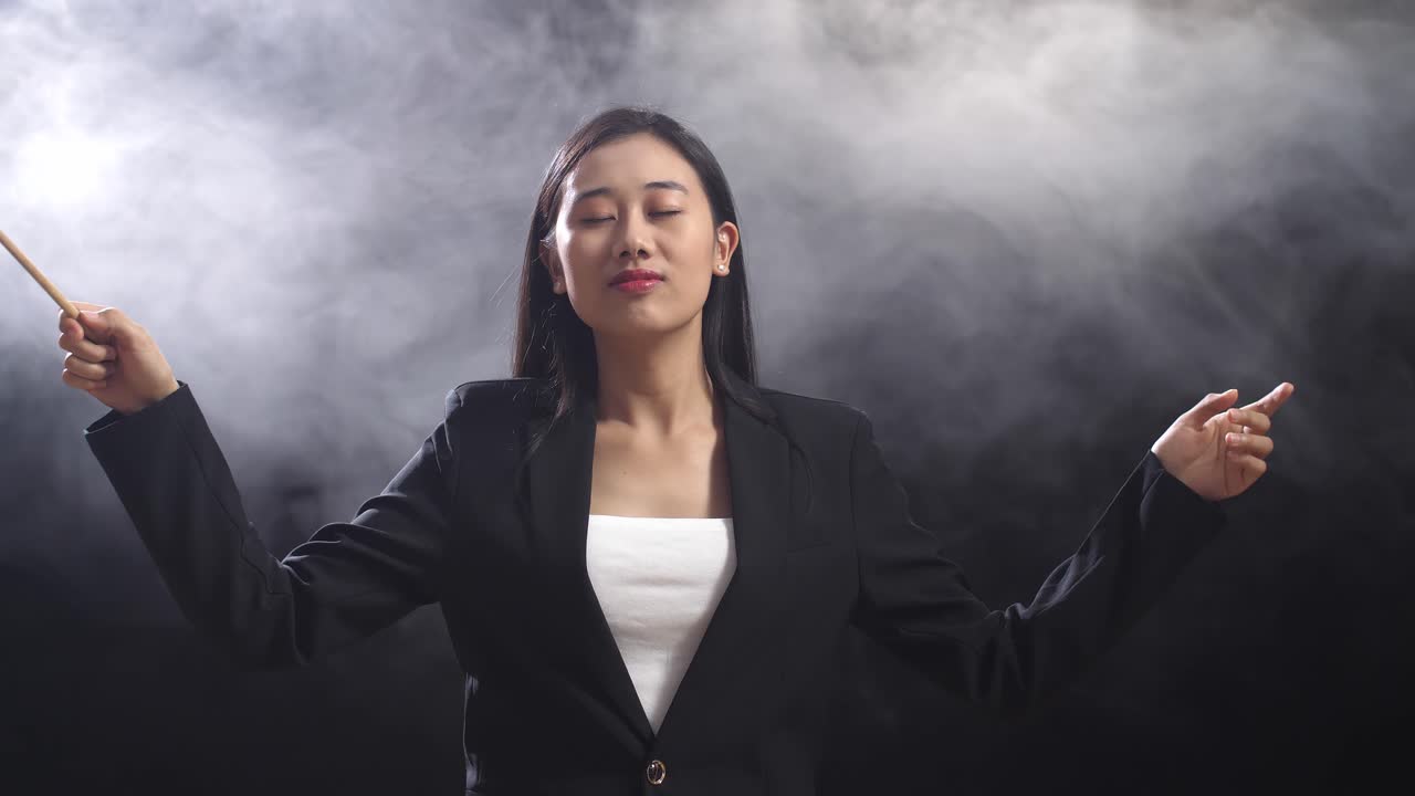 dirigente femenina asiática