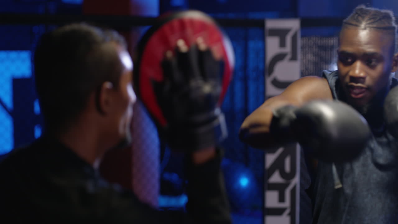 올바른 코칭은 승리를 위한 길을 제시합니다.