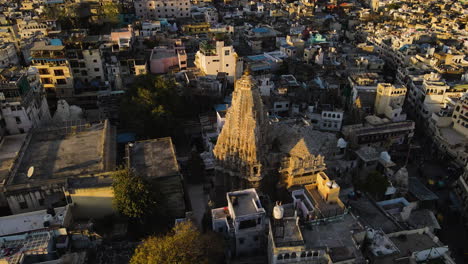 Aerial-View-Of-Shree-Dwarkadhish-Temple-In-Dwarka,-Gujarat,-India