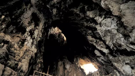 Blick-Auf-Die-Berge-Des-Buddha-Tempels-In-Thailand