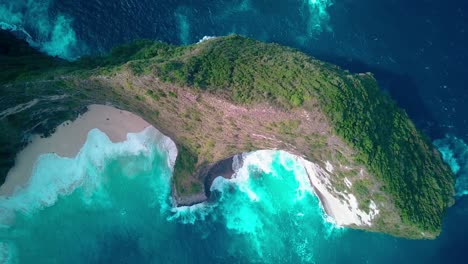 Birdseye-view-of-Kelingking-Beach-in-Nusa-Penida-island