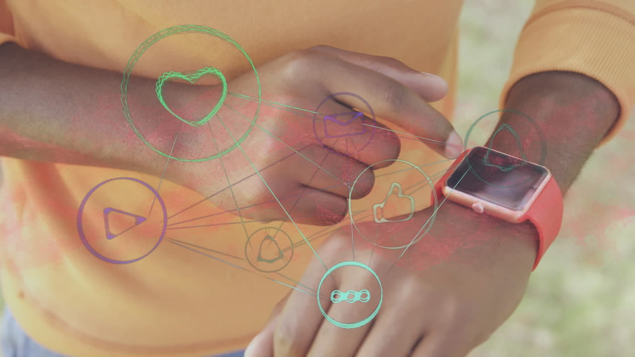 animación del procesamiento de datos con una red de iconos y un hombre afroamericano chequeando un reloj inteligente