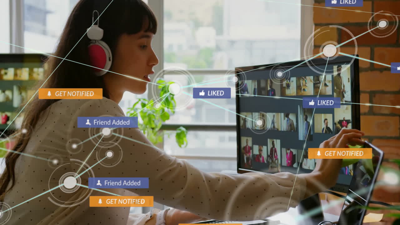 스마트폰을 사용하는 백인 사업가 여성에 대한 텍스트와 단점과 연결 네트워크의 애니메이션