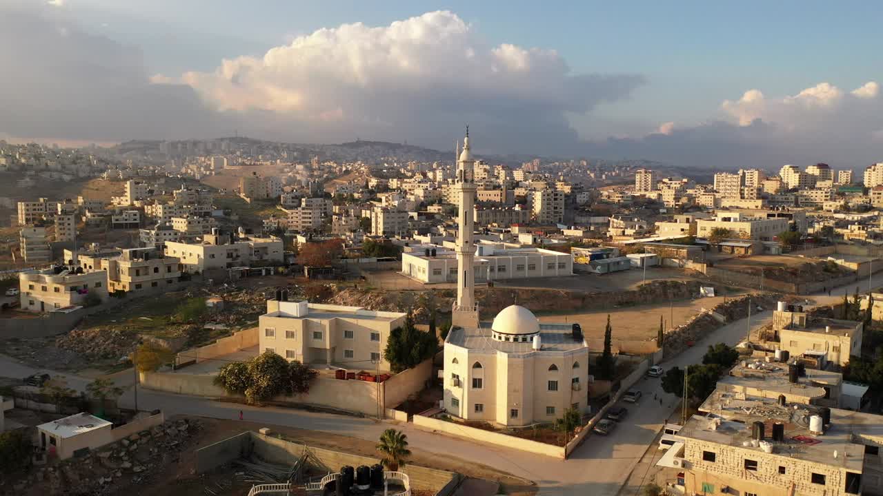 ciudad palestina de al-eizariya en el desierto de judea