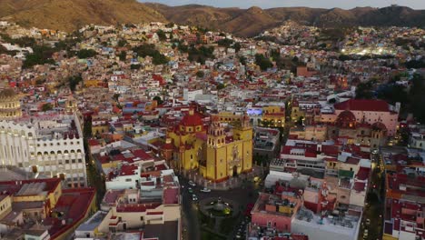 Vista-Aérea-Del-Centro-De-La-Ciudad-De-Guanajuato-En-México