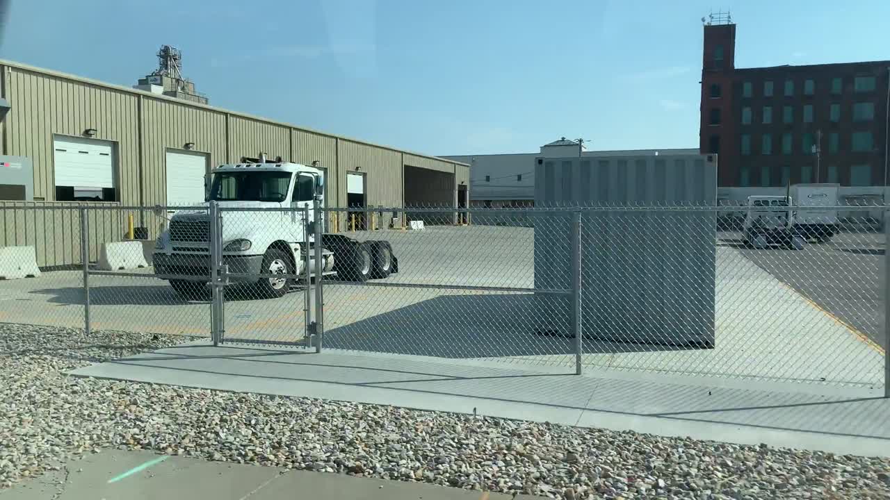 conduciendo por el lugar rural jed