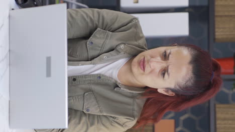 vertical video of business woman having a nervous breakdown.