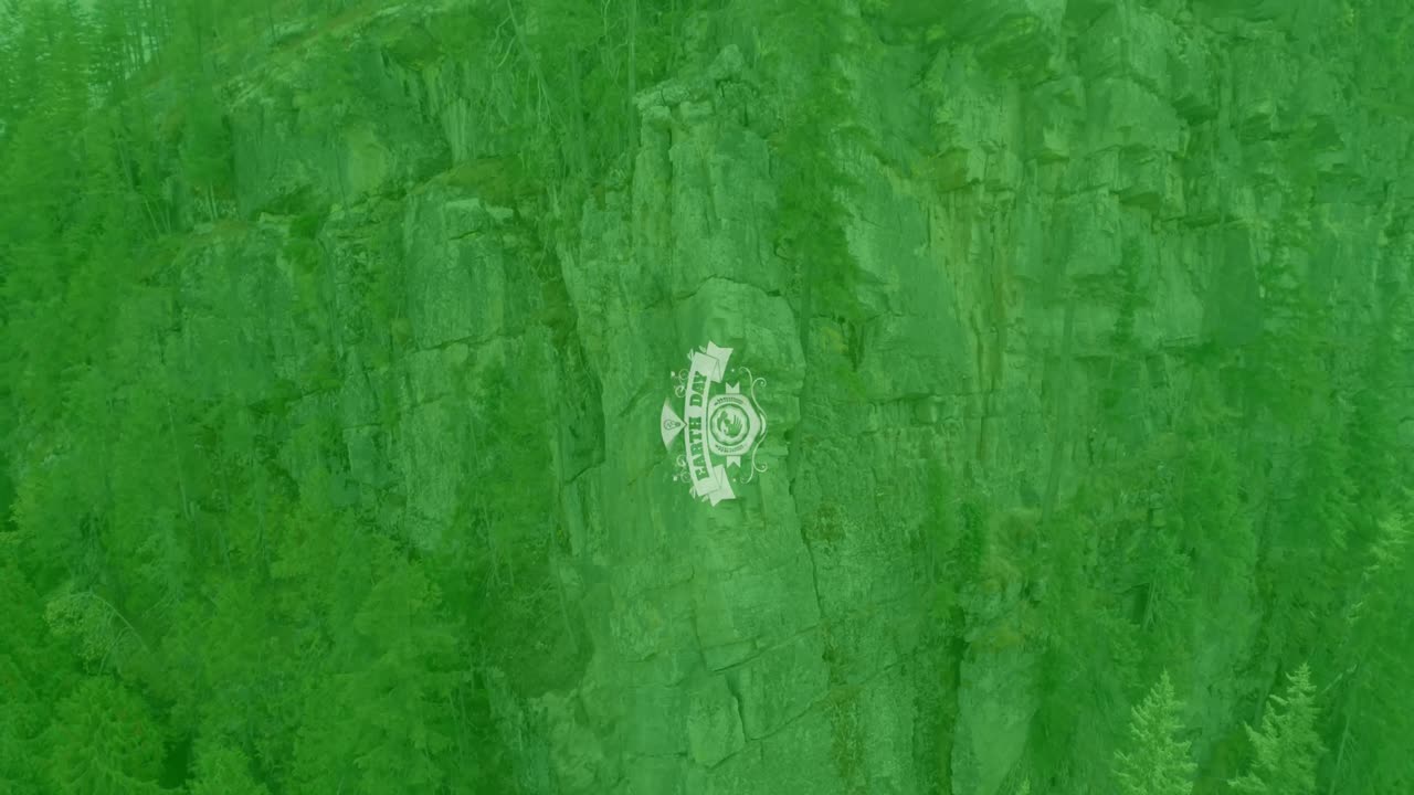 Animazione del testo 'Giornata della Terra' su sfondo verde