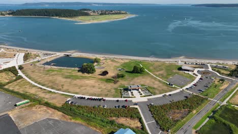 Drone-shot-of-Windjammer-Park-in-Oak-Harbor,-WA