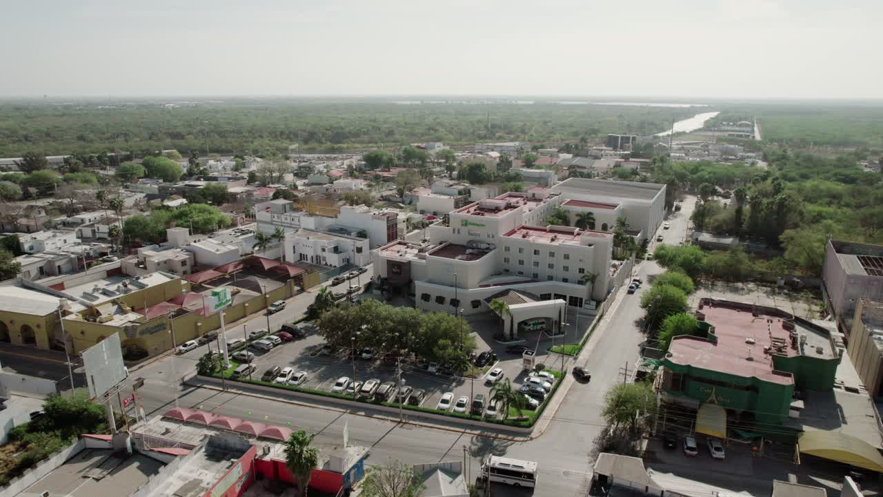 aérea sobre una zona residencial en reynosa, una ciudad fronteriza en la parte norte del estado de tamaulipas, en méxico