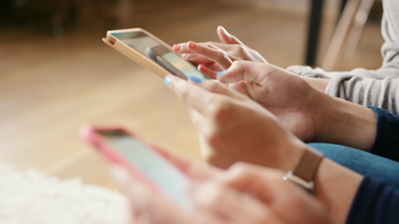 異なる性格,異なる電話